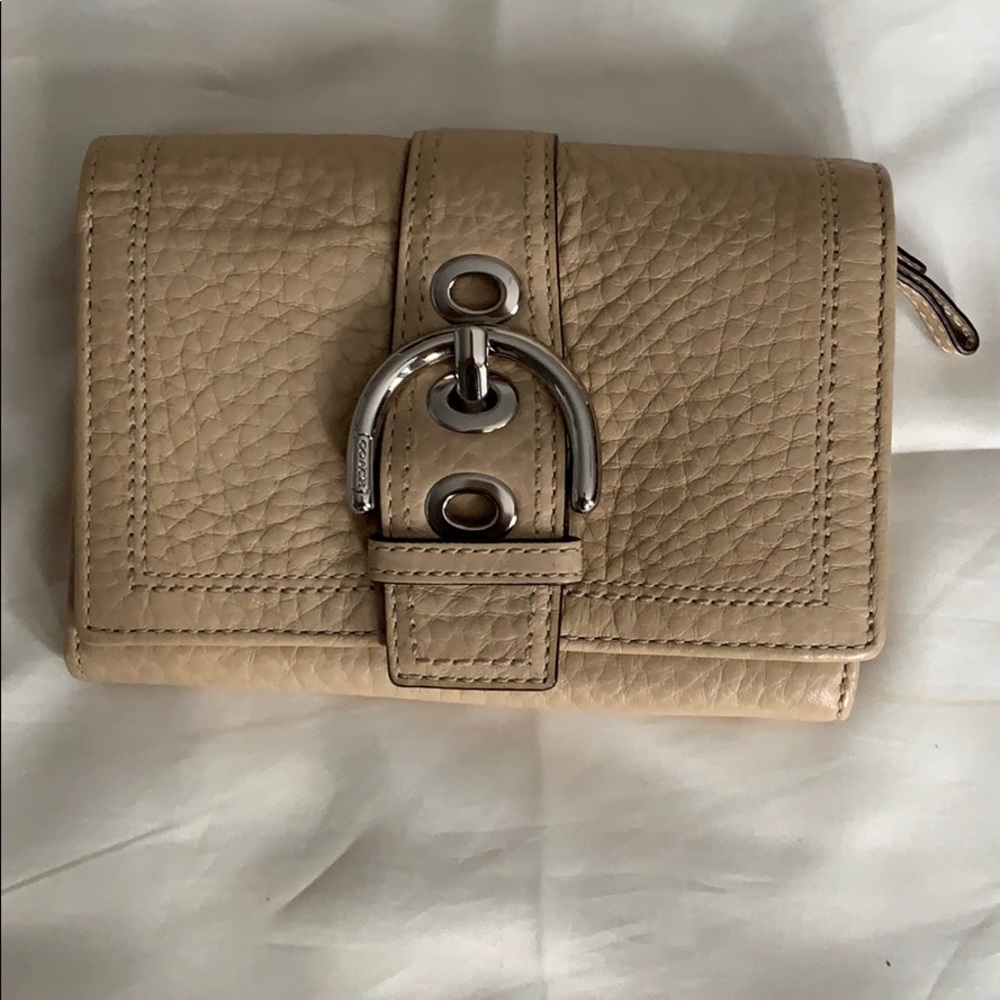 Coach Leather Set - Picture 7 of 16